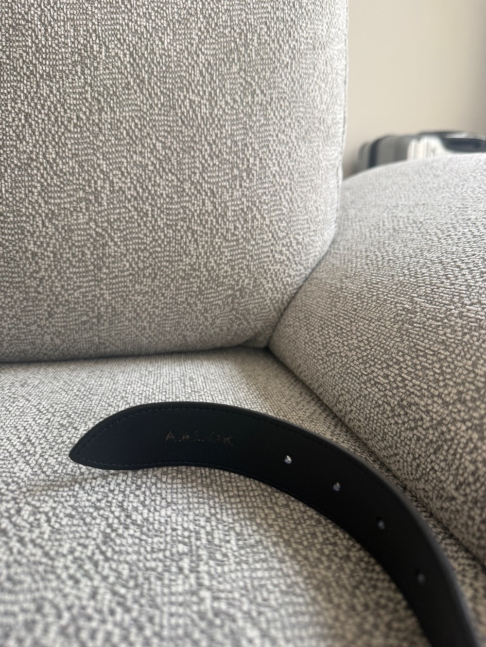 Gucci Black Leather Belt with Gold Double G Buckle - Picture 4 of 5